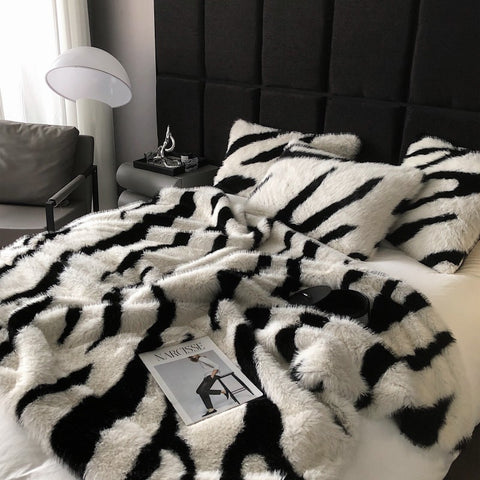 Two-color Striped Blanket
