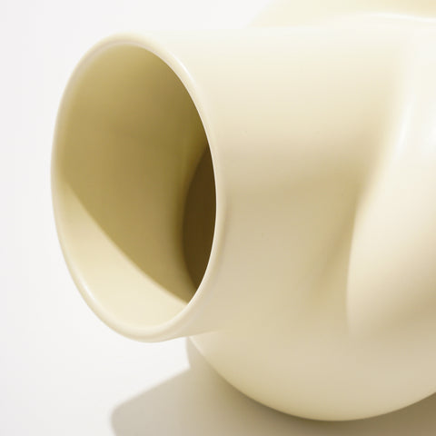 Shaped Twisted Ceramic Vase - HYPEINDAHOUSE