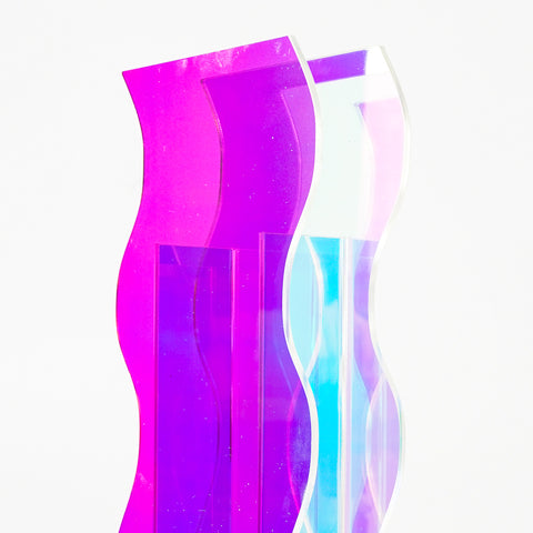 Dazzling Wavy Acrylic Decor Vase - HYPEINDAHOUSE